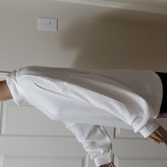 Social standard XXL textured waffle knit puff long  sleeve slouch turtleneck - Picture 5 of 9